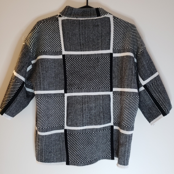 Belldini Black & white knitted checkered sweater - Picture 2 of 4